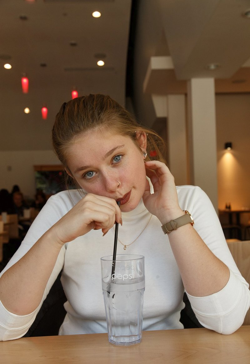 Арина, 23 года, 10 размер груди